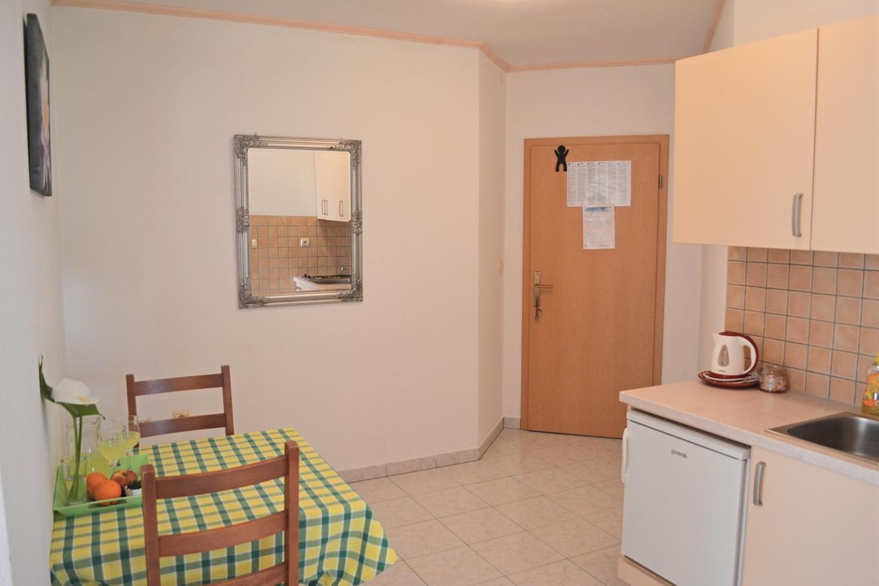 Apartments Dragun Подстрана Екстериор снимка